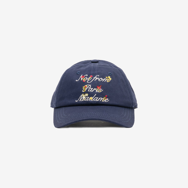 Drôle de Monsieur Unisex La Casquette Slogan a Fleurs in Navy