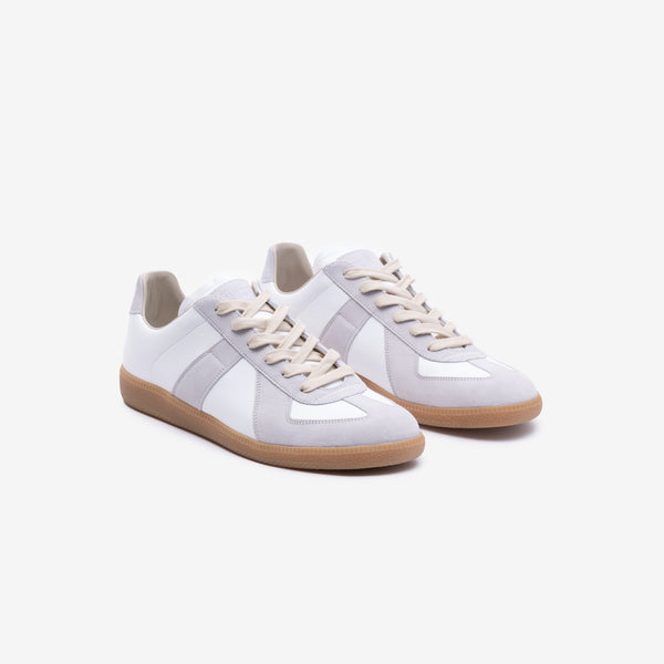 Womens Maison Margiela Replica Sneakers in Dirty White