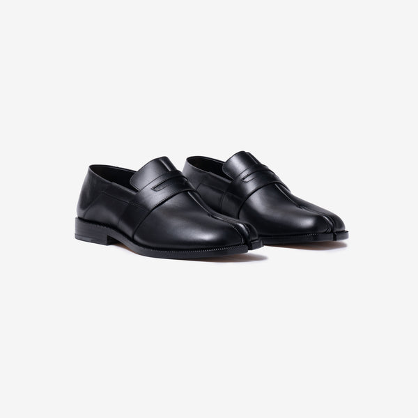 Womens Maison Margiela Tabi Loafers in Black